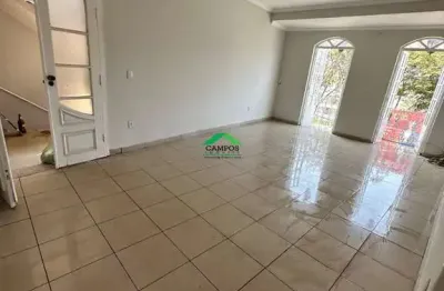 Casa para alugar no jardim dos inconfidentes, mariana  por r$ 3.500