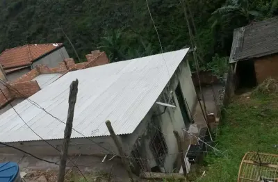 Casa com 2 quartos à venda no vale verde, mariana  por r$ 250.000