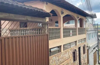 Casa com 4 quartos para alugar em São Gonçalo, Mariana 