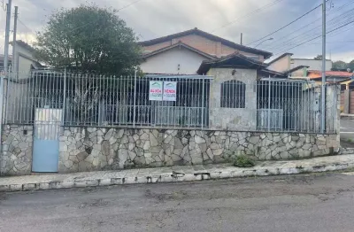 Casa com 4 quartos à venda na Vila Maquiné, Mariana 