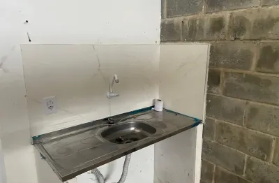 Barracão / Galpão / Depósito com 2 salas para alugar na Rua Padre Marinho, 220, Saracuruna, Duque de Caxias