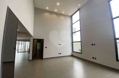 Casa  à venda com 3 quartos, sendo 3 suítes,  no condomínio portal dos bandeirantes, salto - sp
