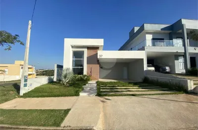 Casa  à venda com 3 quartos, sendo 1 suíte,  no condomínio reserva central parque, salto - sp