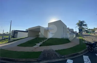 Casa  à venda com 3 quartos, sendo 1 suíte,  no condomínio reserva central parque, salto - sp
