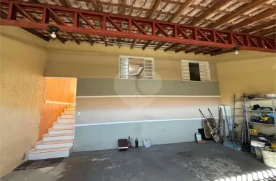 Casa à venda com 2 quartos, sendo 1 suíte,  em jardim da cidade, salto - sp
