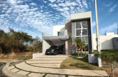 Casa  à venda com 5 quartos, sendo 3 suítes,  no condomínio village moutonnée, salto - sp