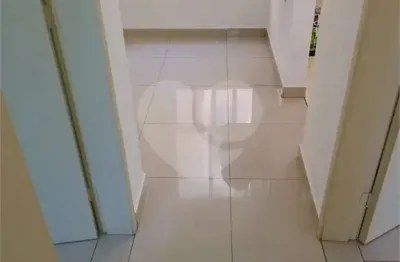 Apartamento à venda com 2 quartos no condomínio edificio solar dos sabias, salto - sp
