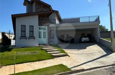 Casa  à venda com 3 quartos, sendo 3 suítes,  no condomínio reserva central parque, salto - sp
