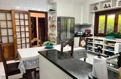 Casa  à venda com 3 quartos, sendo 1 suíte,  no condomínio palmeiras imperiais, salto - sp