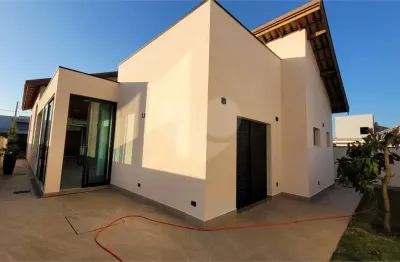 Casa  à venda ou para alugar com 3 quartos, sendo 3 suítes,  no condomínio saint paul, itu - sp