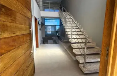 Casa  à venda ou para alugar com 3 quartos, sendo 3 suítes,  no condomínio residencial central parque, salto - sp