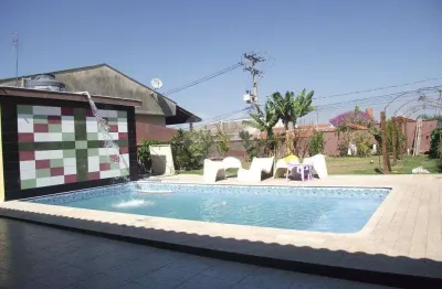 Casa Térrea à venda com 3 quartos, sendo 1 suíte,  em Jardim Celani, Salto, SP