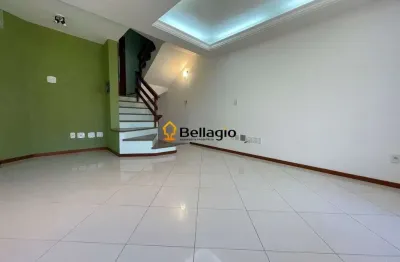 Casa 3 dormitórios com suíte em condomínio fechado no centro de santa maria!