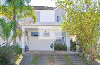 Casa em condomínio fechado com 3 quartos para alugar no Morada da Colina, Resende 