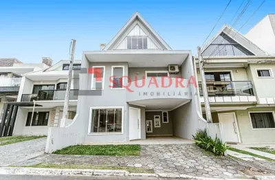Casa com 3 quartos para alugar no Pinheirinho, Curitiba 