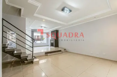 Casa com 3 quartos para alugar no Pinheirinho, Curitiba 