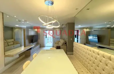 Apartamento mobiliado 2 quartos com suíte em condomínio estruturado no batel / centro