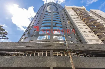 Apartamento com 3 quartos para alugar na Avenida Sete de Setembro, 4503, Centro, Curitiba