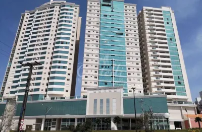 Apartamento com 3 dormitórios, sendo uma suíte. medindo 137m2 de área útil.