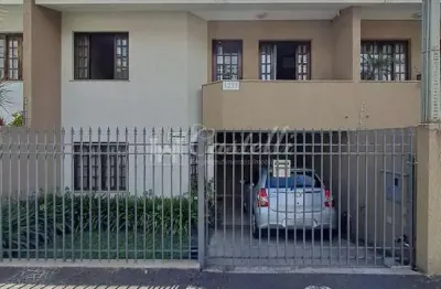 Casa com 3 quartos para alugar na Rua Nilo Peçanha, 1237, Estrela, Ponta Grossa