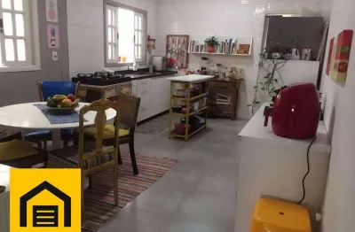 Sobrado com 3 dormitórios à venda, 150 m² por R$ 732.000,00 - Parque São Vicente - Mauá/SP