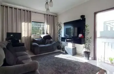 Sobrado com 4 dormitórios à venda, 125 m² por R$ 600.000,00 - Parque das Américas - Mauá/SP