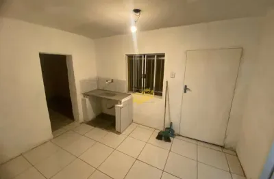 Casa com 2 dormitórios para alugar por r$ 750,00/mês - parque das américas - mauá/sp
