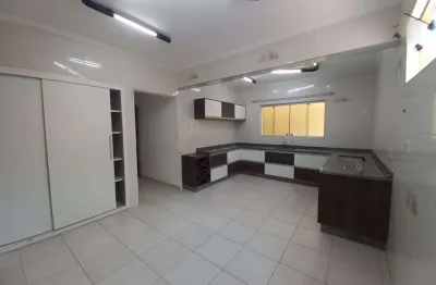 Sobrado com 3 dormitórios para alugar, 200 m² por r$ 7.500,00/mês - vila bocaina - mauá/sp