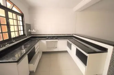 Casa com 2 dormitórios para alugar, 100 m² por R$ 1.500,00 - Vila Bocaina - Mauá/SP