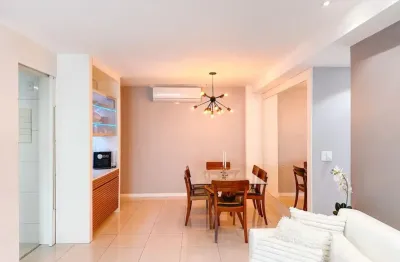 2 suites com varanda gourmet e vaga na 2 quadra da praia