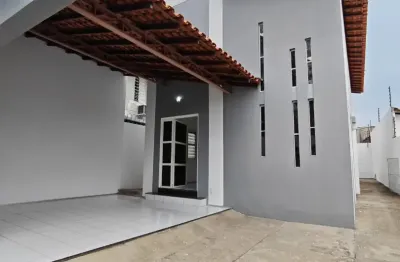Casa com 4 quartos para alugar no Fátima, Teresina 