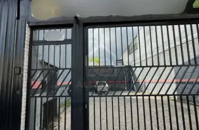 Sala comercial para alugar na Rua Gaspar Conqueiro, Vila Vitória, Mogi das Cruzes