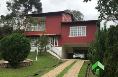 Casa com 4 quartos, 2 piscinas, banheira de hidro, acabamento de alto padrão em ipiabas