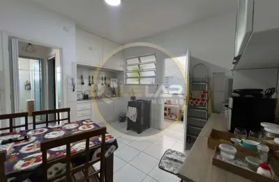 Apartamento de 2 dorms de frente com sacada no bairro aparecida