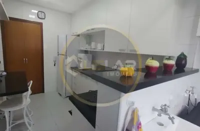 Lindo apto de frente com 2 dormitórios no bairro campo grande com salão de festas e academia e garagem demarcada