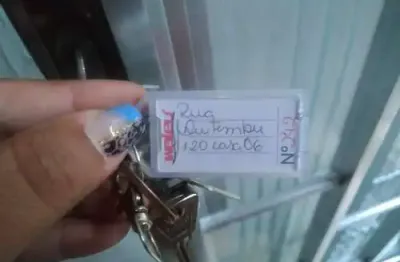 Casa com 2 quartos para alugar na Rua Quitembu, 120, Jardim Carioca, Rio de Janeiro