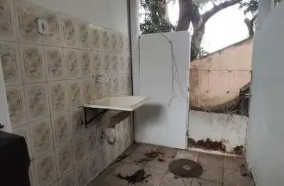 Casa com 2 quartos para alugar na Rua Magno Martins, 249, Freguesia (Ilha do Governador), Rio de Janeiro