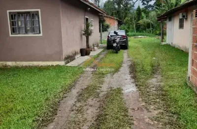 À venda - casa 2 dormitórios no pegorelli - caraguatatuba/sp