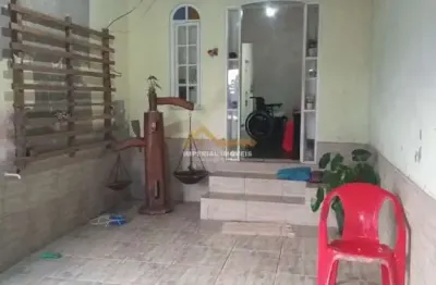 À venda - casa com 3 dormitórios no sumaré - caraguatatuba/sp