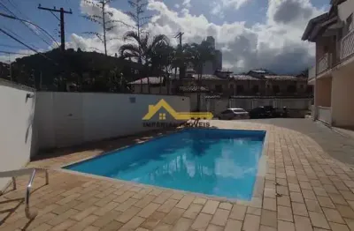 À venda i0858 - sobrado em condomínio com 2 suítes na prainha - caraguatatuba/sp