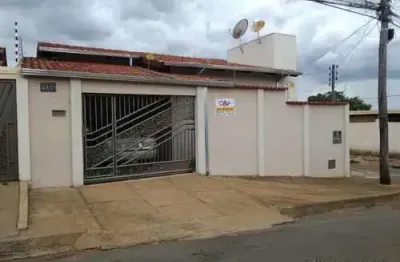 Casa com 3 quartos para alugar na rua doutor alfredo fleury, jardim alexandrina, anápolis, 120 m2 por r$ 2.000
