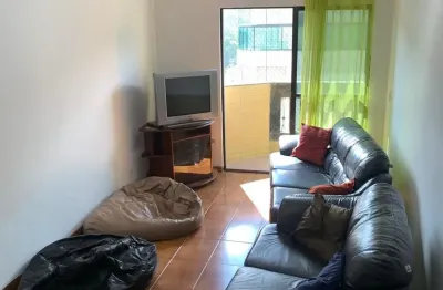 Apartamento á venda 2 dormitórios em frente à praia do centro mongaguá