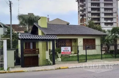 Casa com 3 quartos à venda no Centro, Farroupilha 