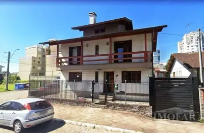 Casa com 3 quartos à venda no Centro, Farroupilha 