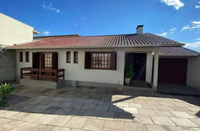 Casa com 4 quartos à venda no São Luiz, Farroupilha 