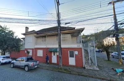 Casa à venda no Centro, Caxias do Sul 