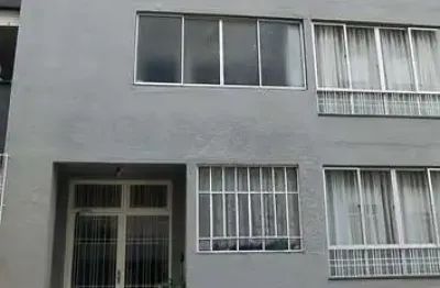 Apartamento semimobiliado - 3 dormitórios - são pelegrino
