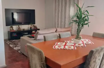 Casa com 9 quartos à venda no Pio X, Caxias do Sul 