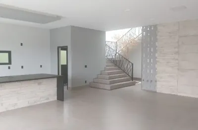Maravilhosa casa com 3 suítes no condomínio villa real em bragança paulista