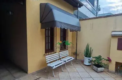 Casa com 3 dormitórios à venda, 222 m² por R$ 820.000 - Parque das Alamedas - Guaratinguetá/SP